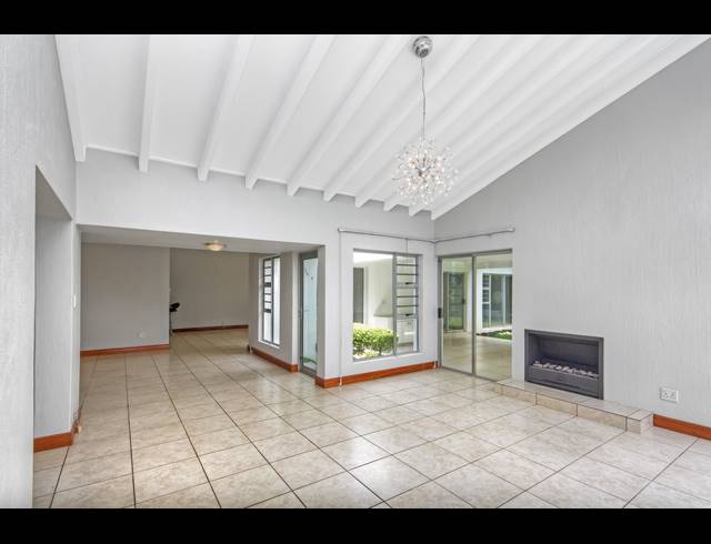 3 BEDROOM CLUSTER FOR SALE IN STRATHAVON